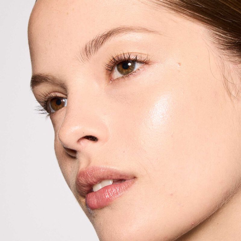 MAC Glow Play Bouncy Highlighter image number 7